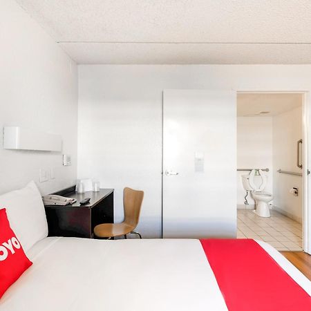 Oyo Hotel Houston Katy Freeway Экстерьер фото
