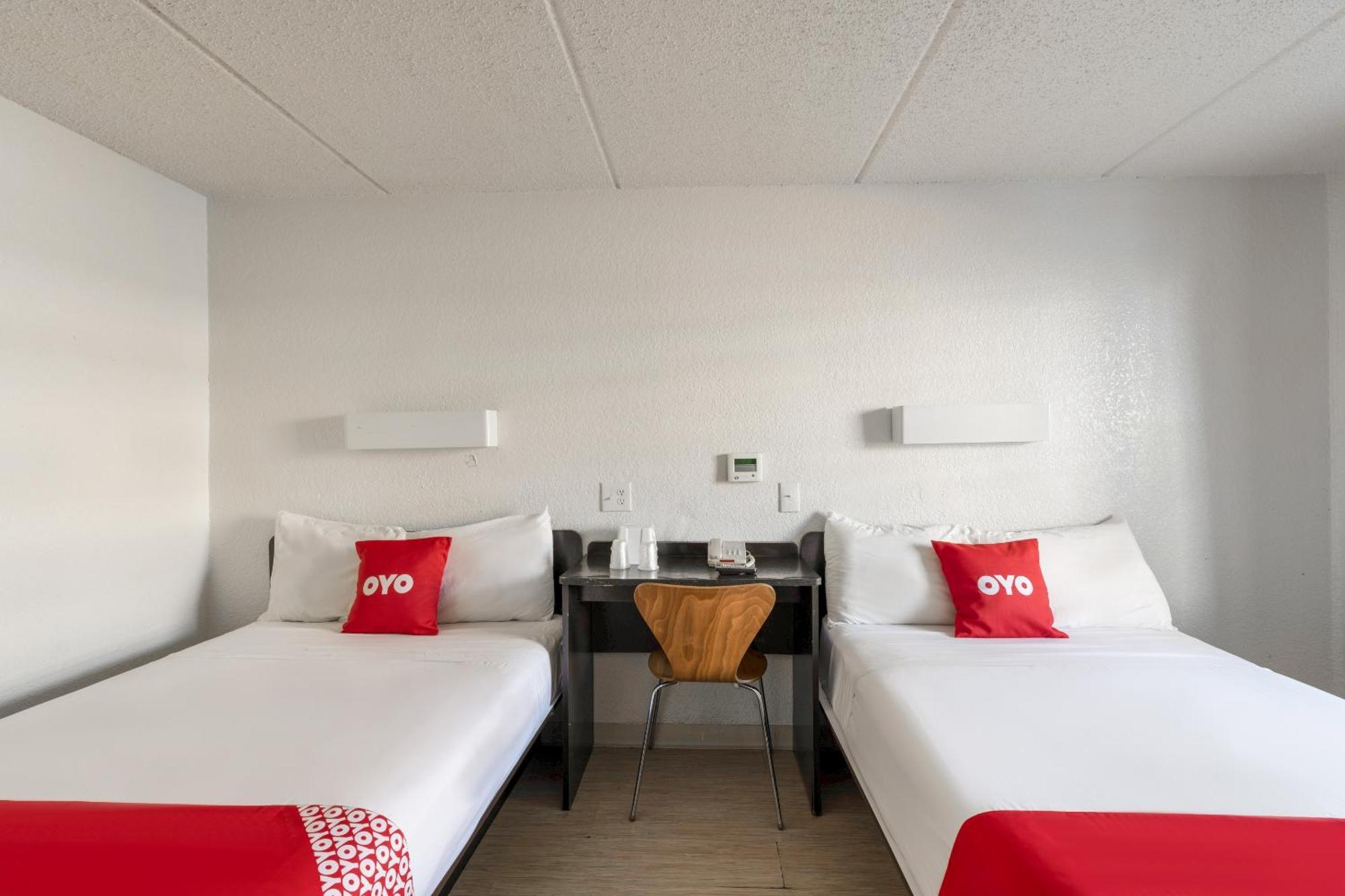 Oyo Hotel Houston Katy Freeway Экстерьер фото