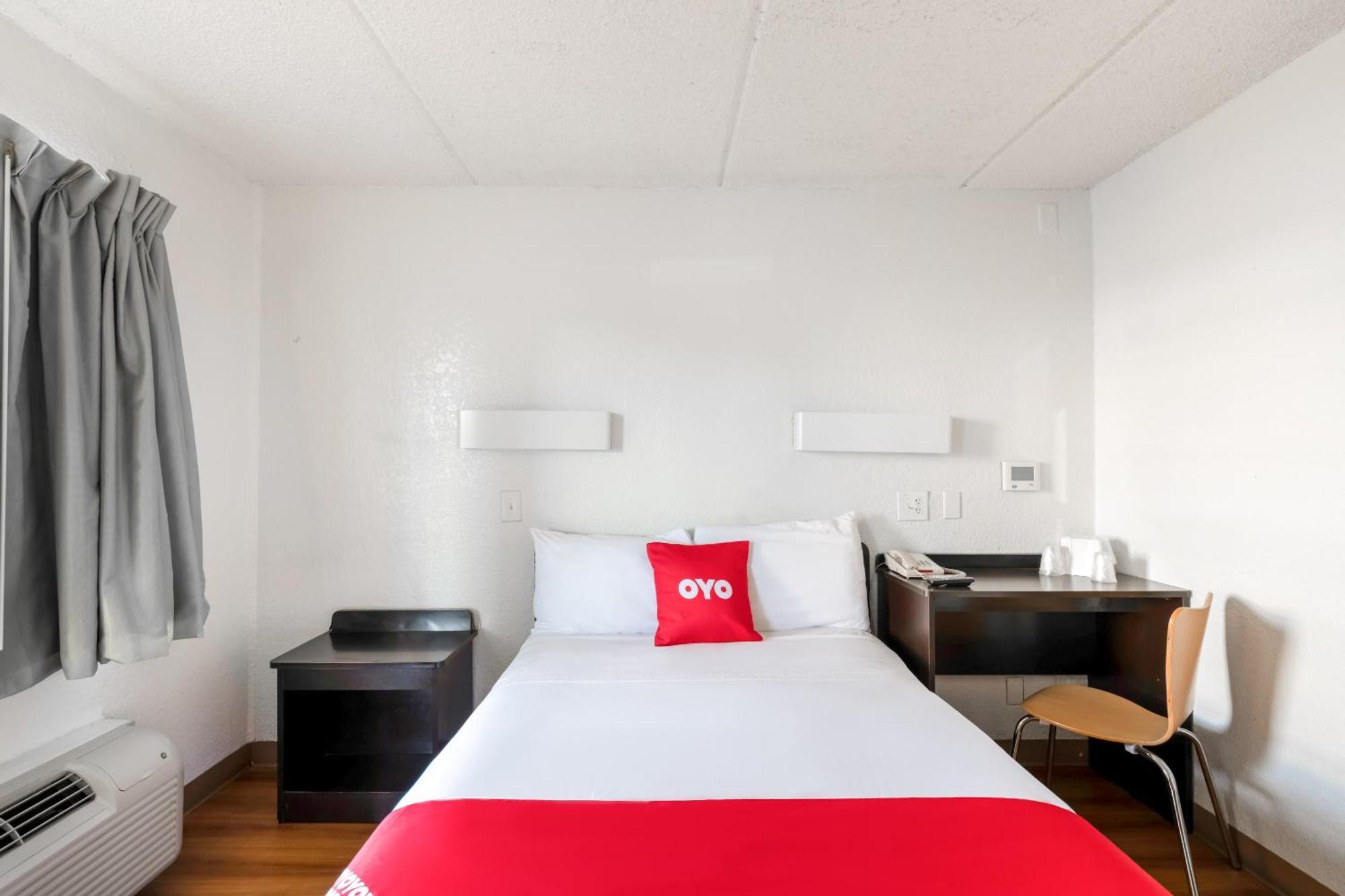 Oyo Hotel Houston Katy Freeway Экстерьер фото
